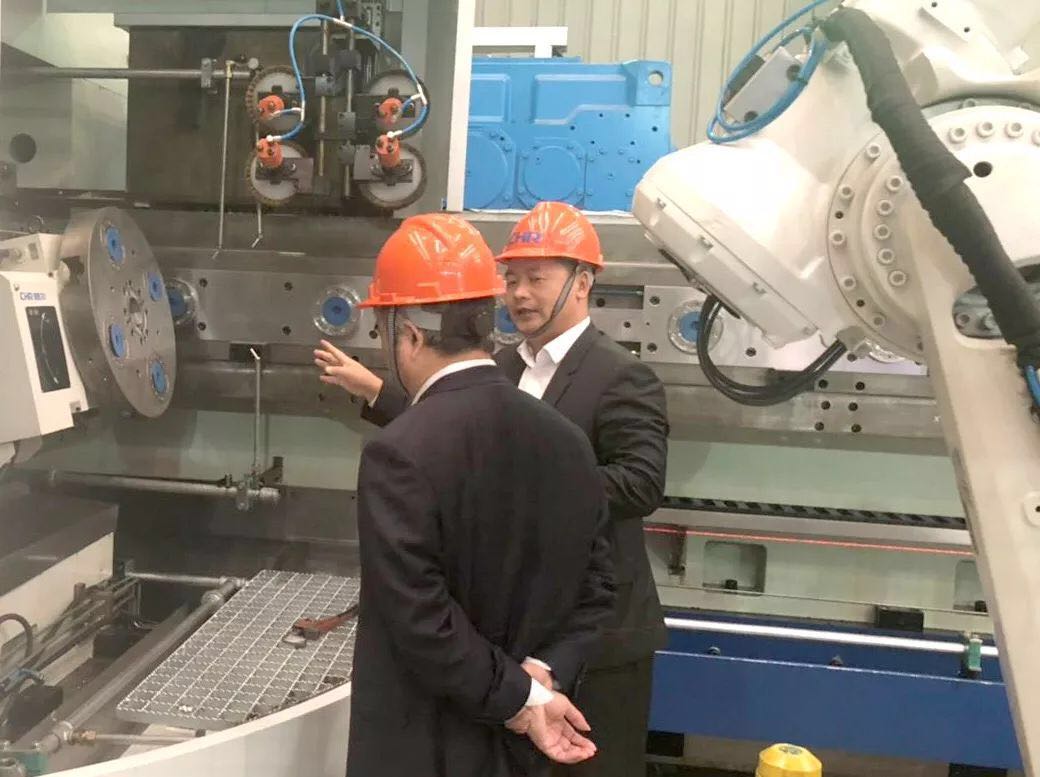 高端拉床,專用機床,內拉床,外拉床,數控機床,自動化生產線,工業(yè)機器人,拉床,拉刀,自動化
