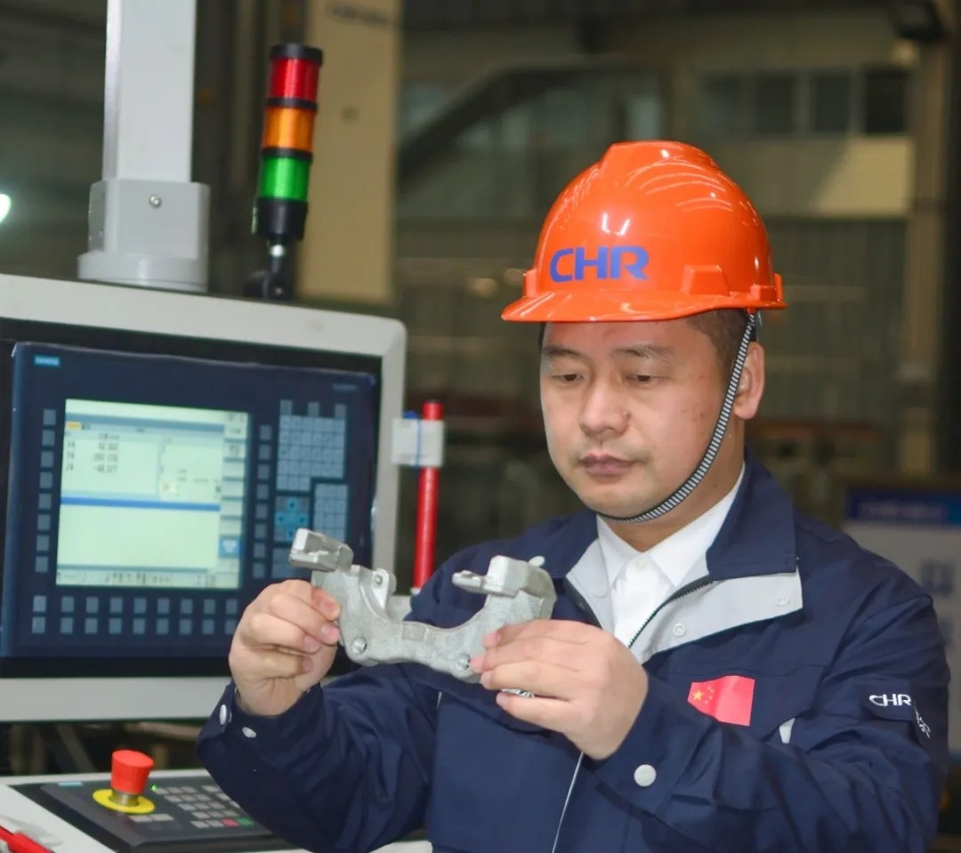 拉床,拉刀,自動化,高端拉床,專用機床,內拉床,外拉床,數控機床,自動化生產線,工業(yè)機器人