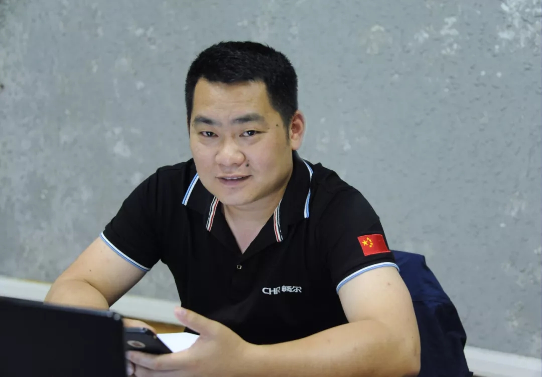 拉床,拉刀,自動化,高端拉床,專用機床,內拉床,外拉床,數控機床,自動化生產線,工業(yè)機器人