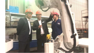 譚建榮院士蒞臨暢爾指導(dǎo)大飛機(jī)項目